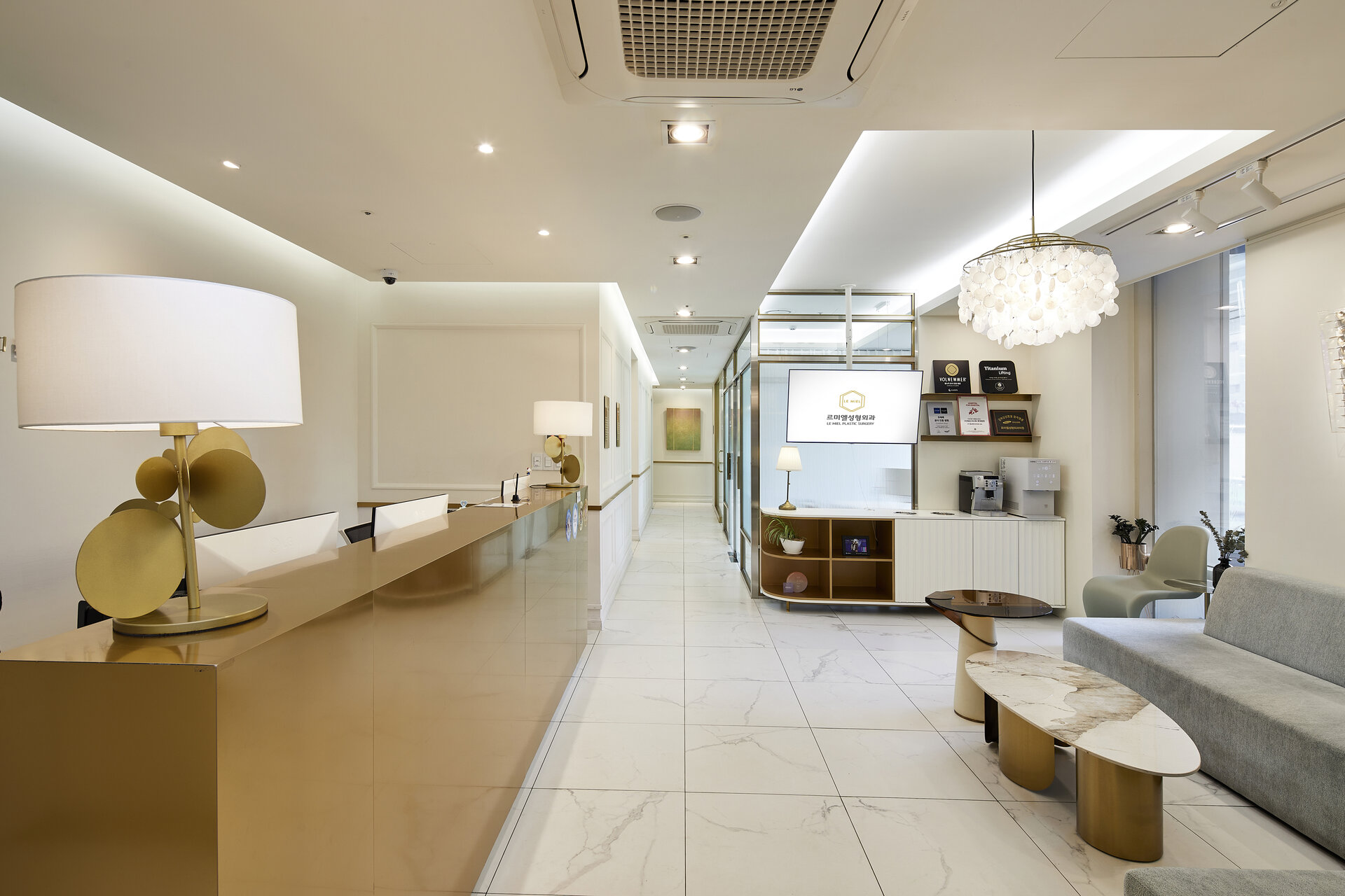 Le Miel Plastic Surgery Clinic - Plastic Surgery clinic in Jongno, Seoul, Korea