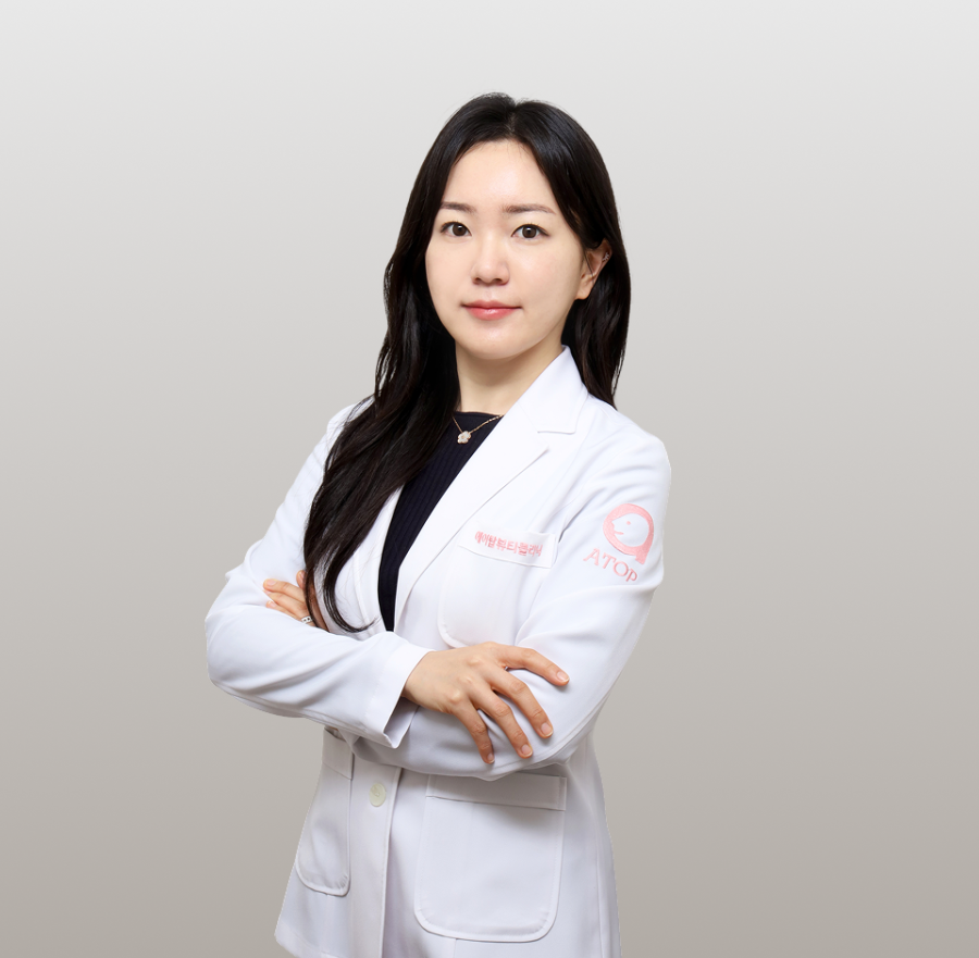 Dr. Lee So-yeon - Aesthetic Medicine specialist at ATOP Plastic Surgery Seoul Korea