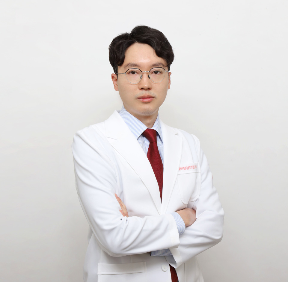 Dr. Kwon Jun-seong - Plastic Surgery specialist at ATOP Plastic Surgery Seoul Korea