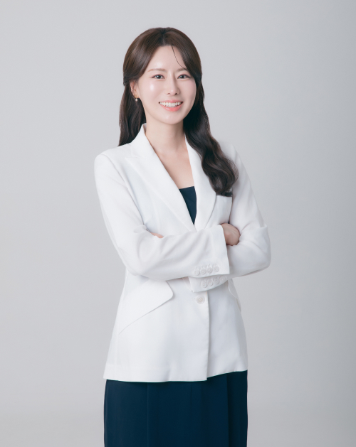 Dr. Jeong So-young - Family Medicine specialist at CELL THE YOUNG Seoul Korea
