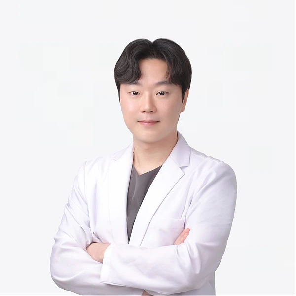 Dr. Oh Woo-jin - Aesthetic Medicine specialist at Cléor Clinic Hongdae Seoul Korea