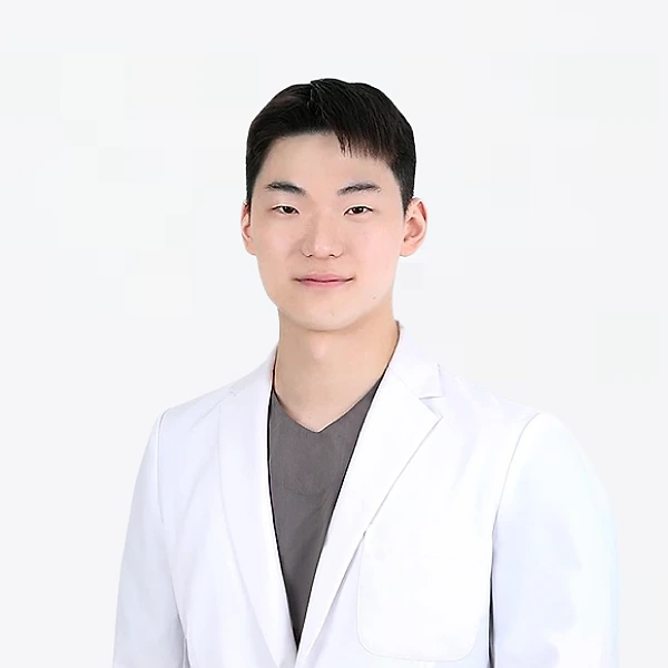 Dr. Sim Hong-ju - Aesthetic Medicine specialist at Cléor Clinic Hongdae Seoul Korea