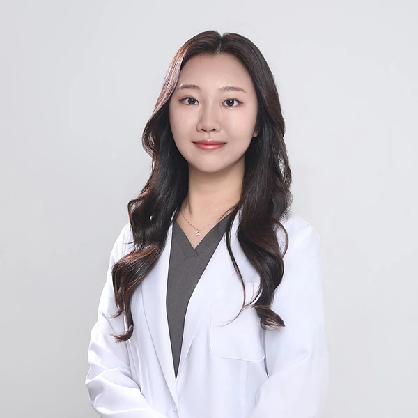 Dr. Kim Young-hyun - Aesthetic Medicine specialist at Cléor Clinic Hongdae Seoul Korea